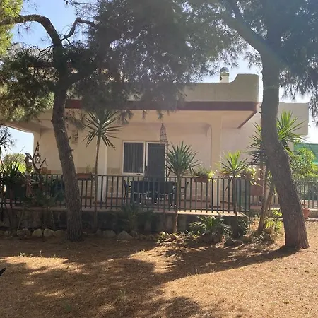 Del Prete Casa de Férias Sant Isidoro (Apulia)